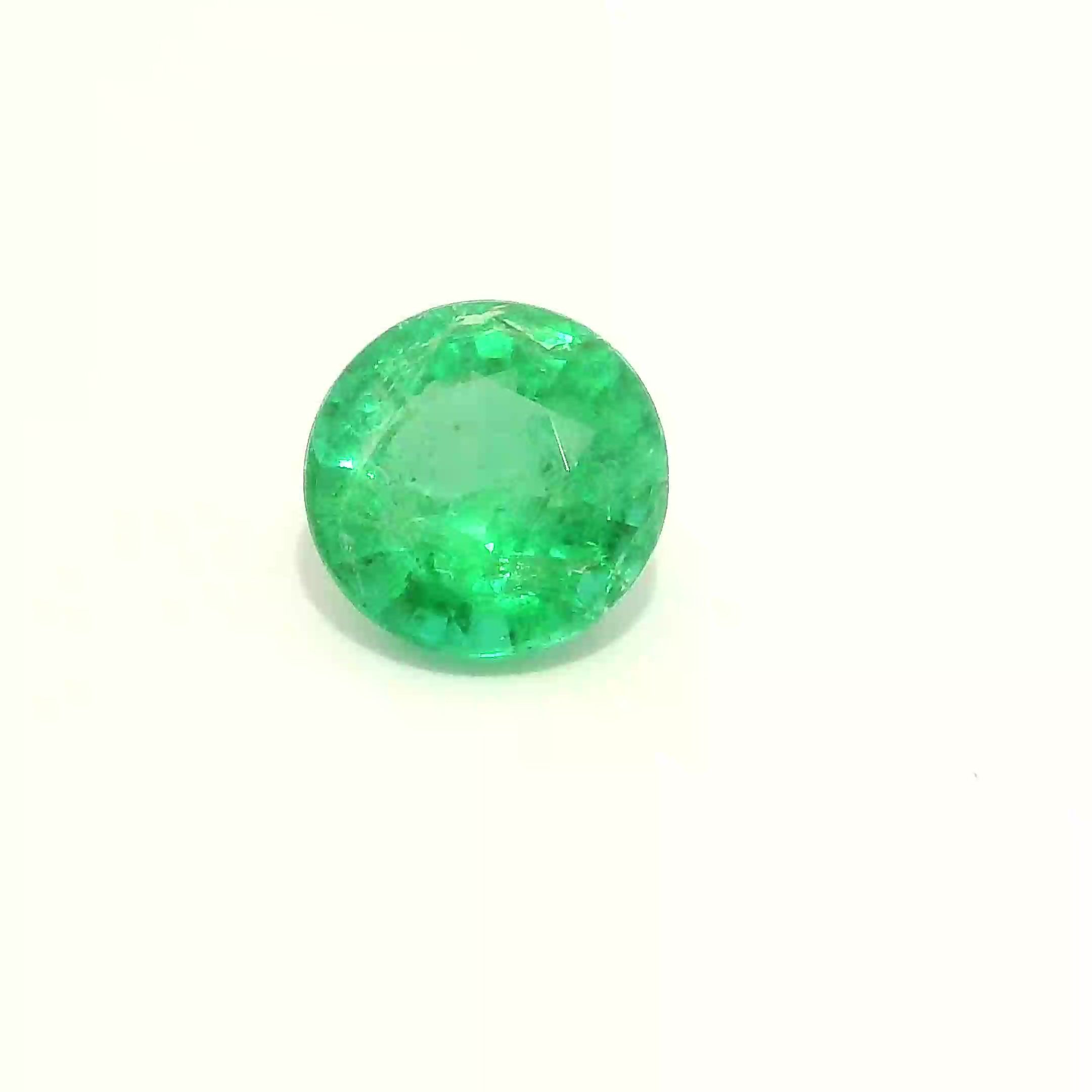 0.85ct EMERALD